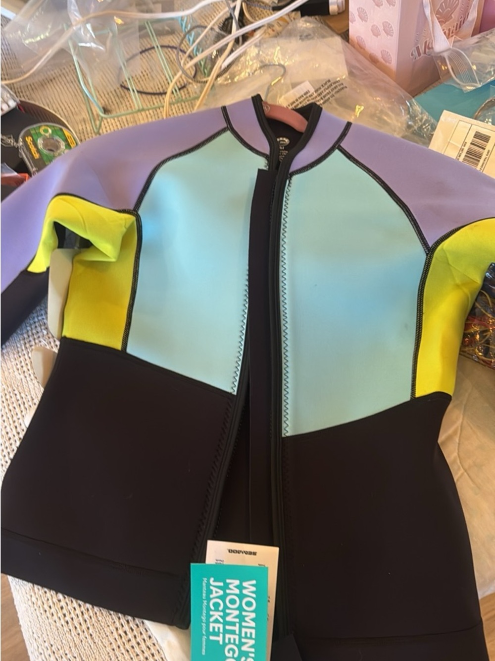 Wet suit jacket nwt med